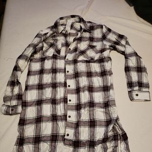Maurices duster style flannel shirt